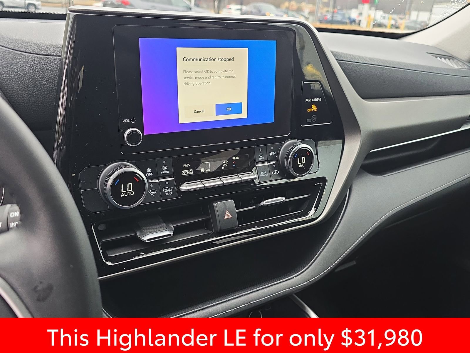 Used 2023 Toyota Highlander LE image 25