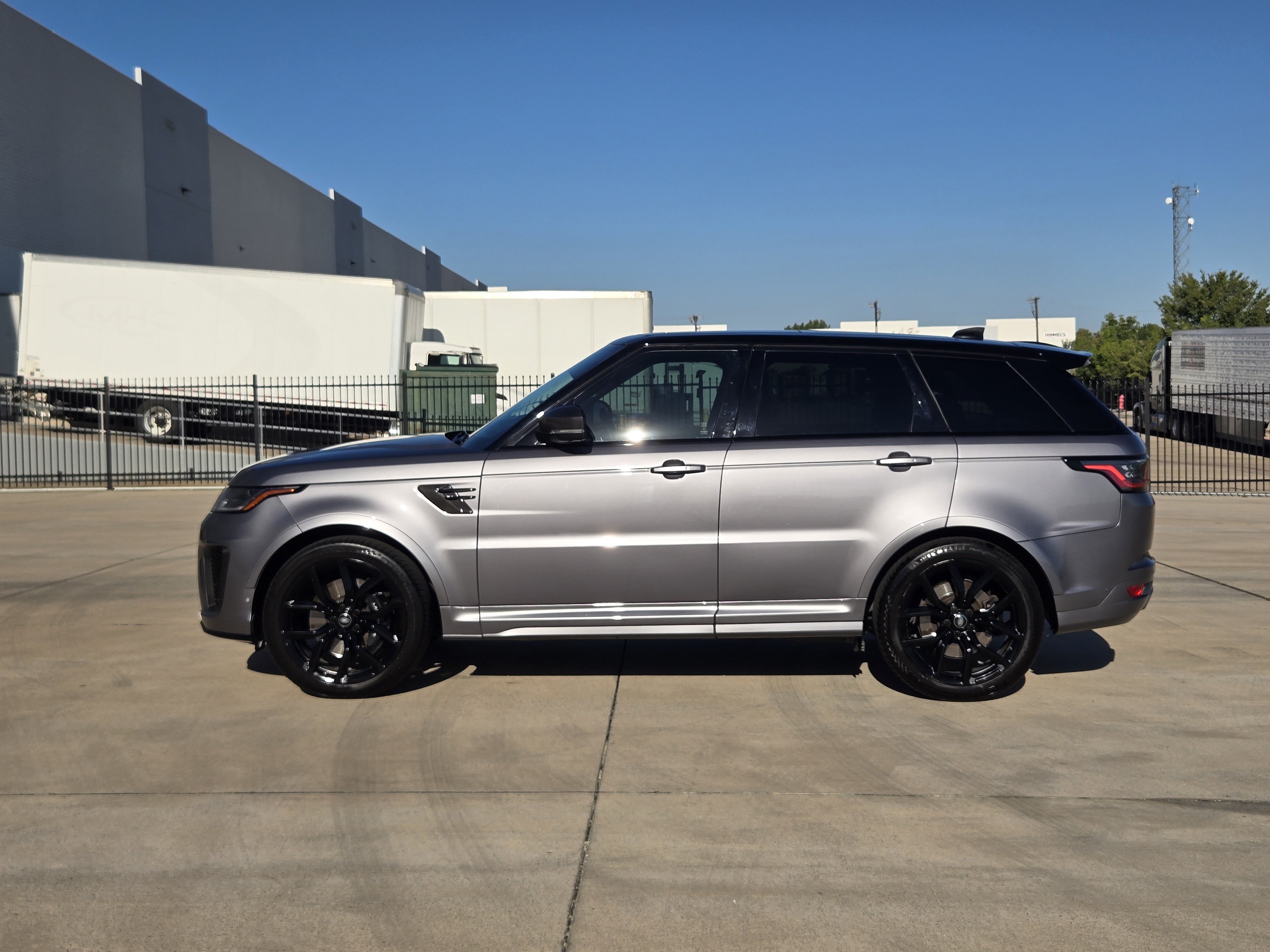 Used 2021 Land Rover Range Rover Sport SVR AWD/4WD image 3