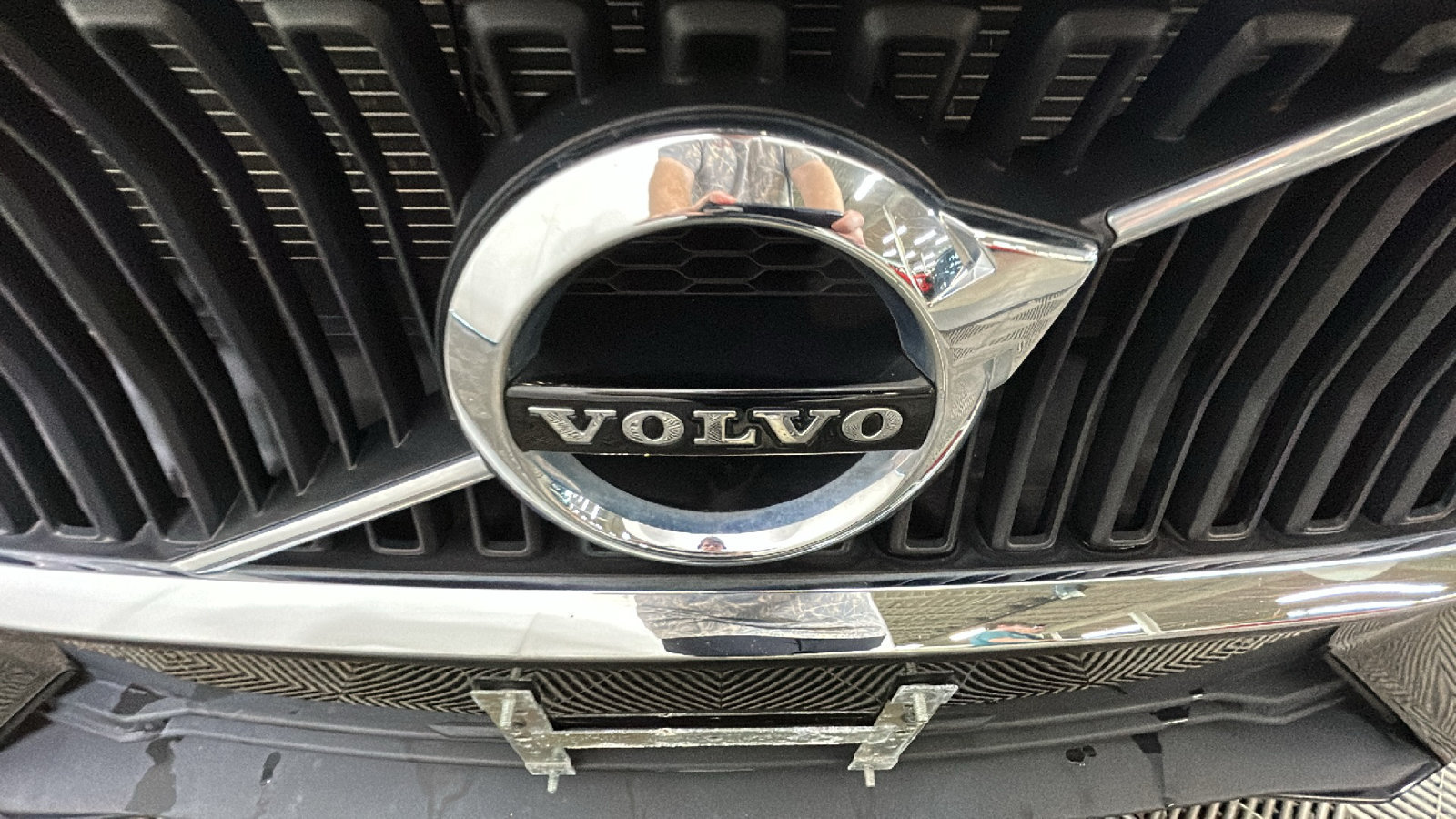 Used 2019 Volvo S60 T5 Momentum w/ Multimedia Package FWD image 9