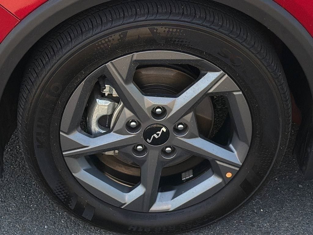 Used 2025 Kia K4 FWD image 5