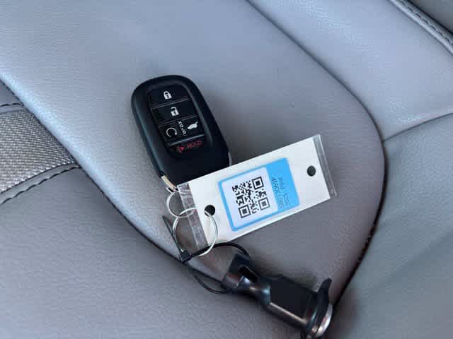 Used 2025 Honda Pilot EX-L image 24