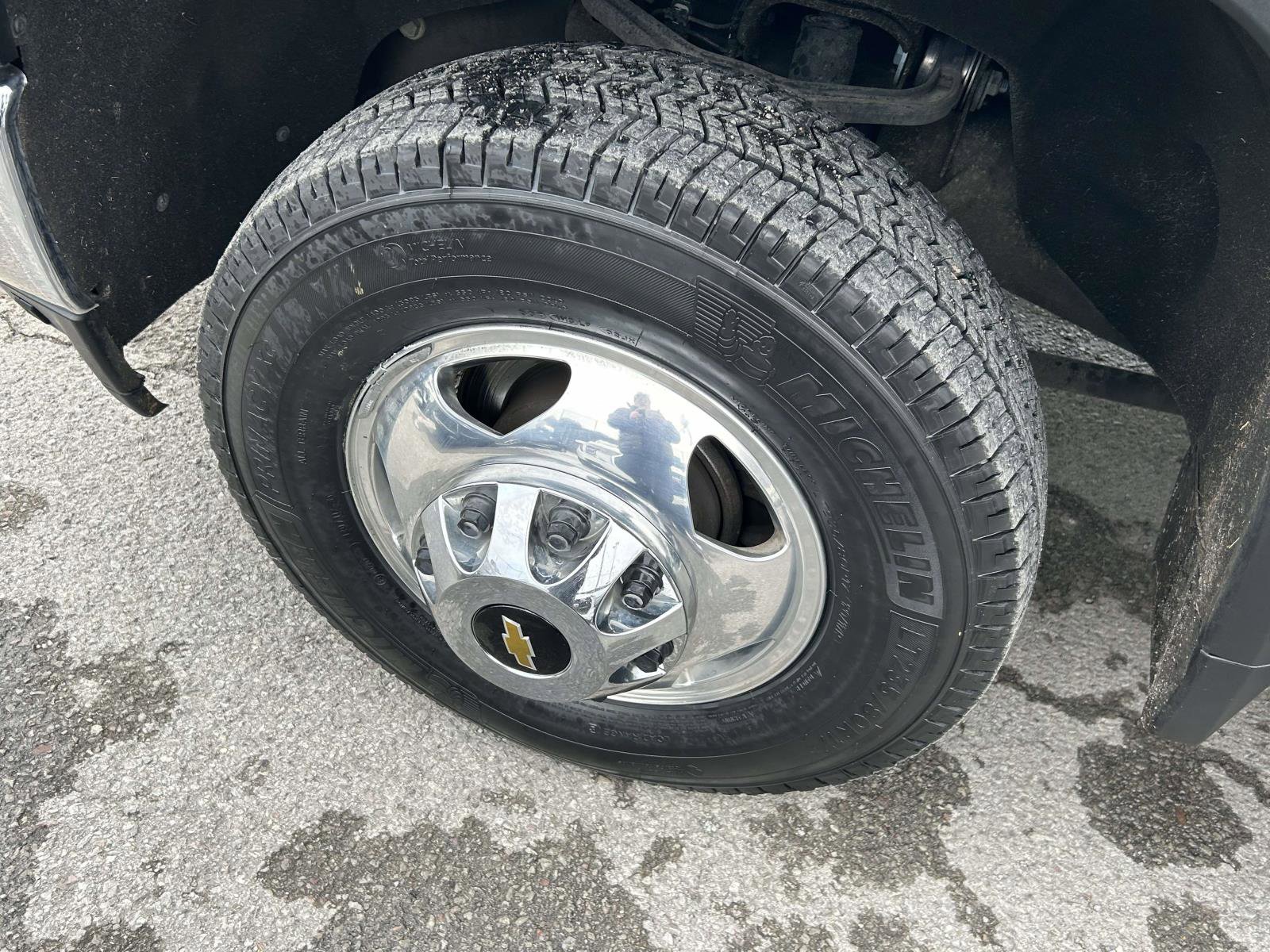 Used 2021 Chevrolet Silverado 3500 LTZ w/ LTZ Convenience Package image 9