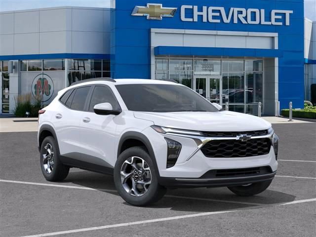 New 2025 Chevrolet Trax LT w/ Driver Confidence Package image 7