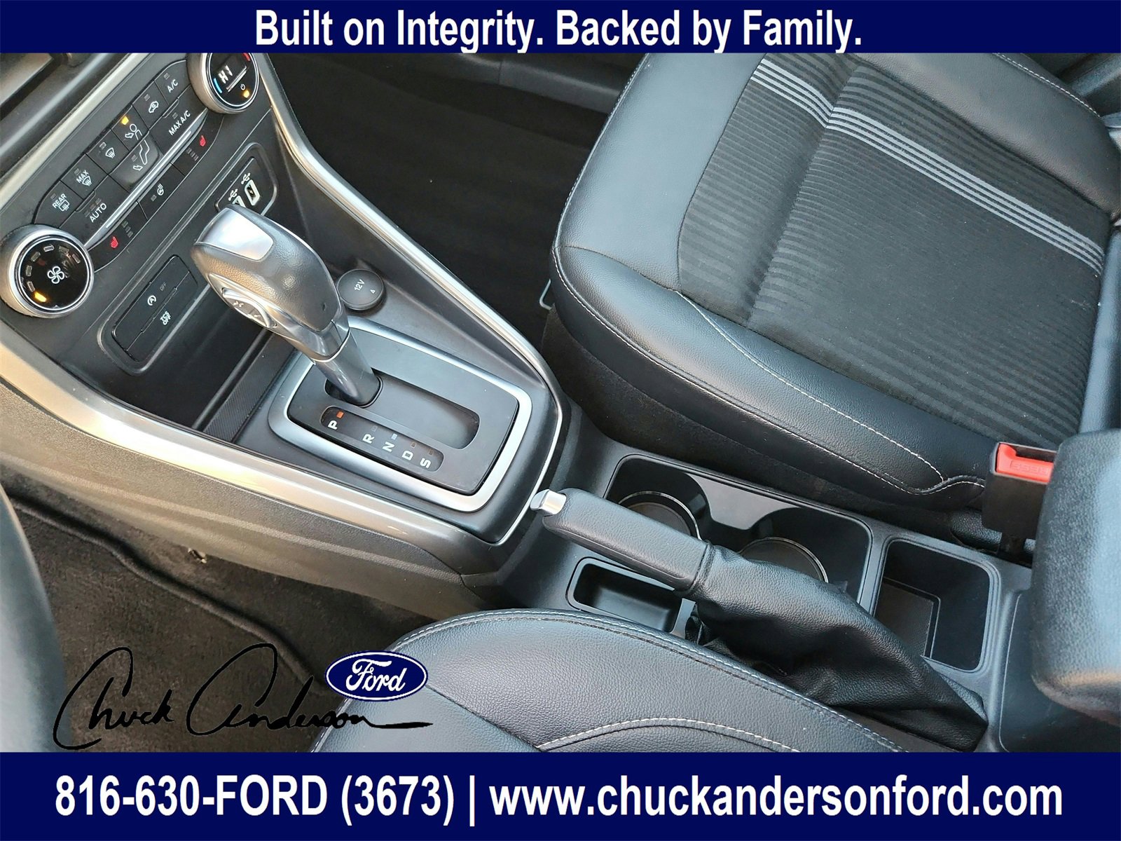 Used 2020 Ford EcoSport SES w/ SES Black Appearance Package image 15