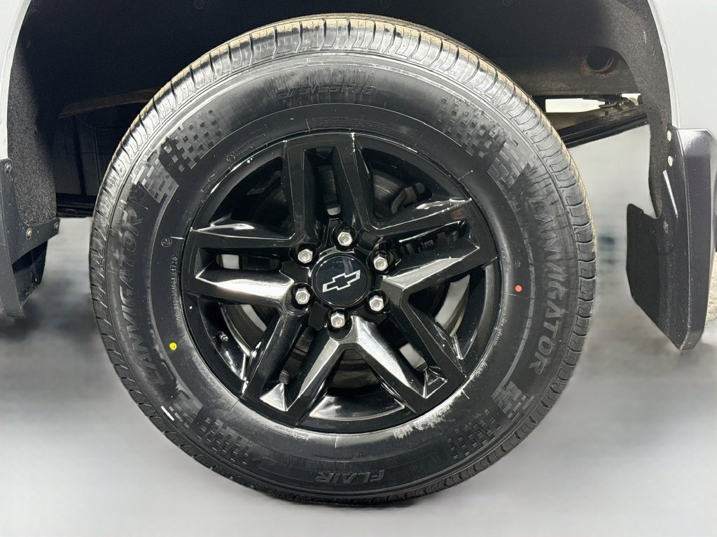 Used 2024 Chevrolet Silverado 1500 Custom w/ LPO, Dark Essentials Package AWD/4WD image 34