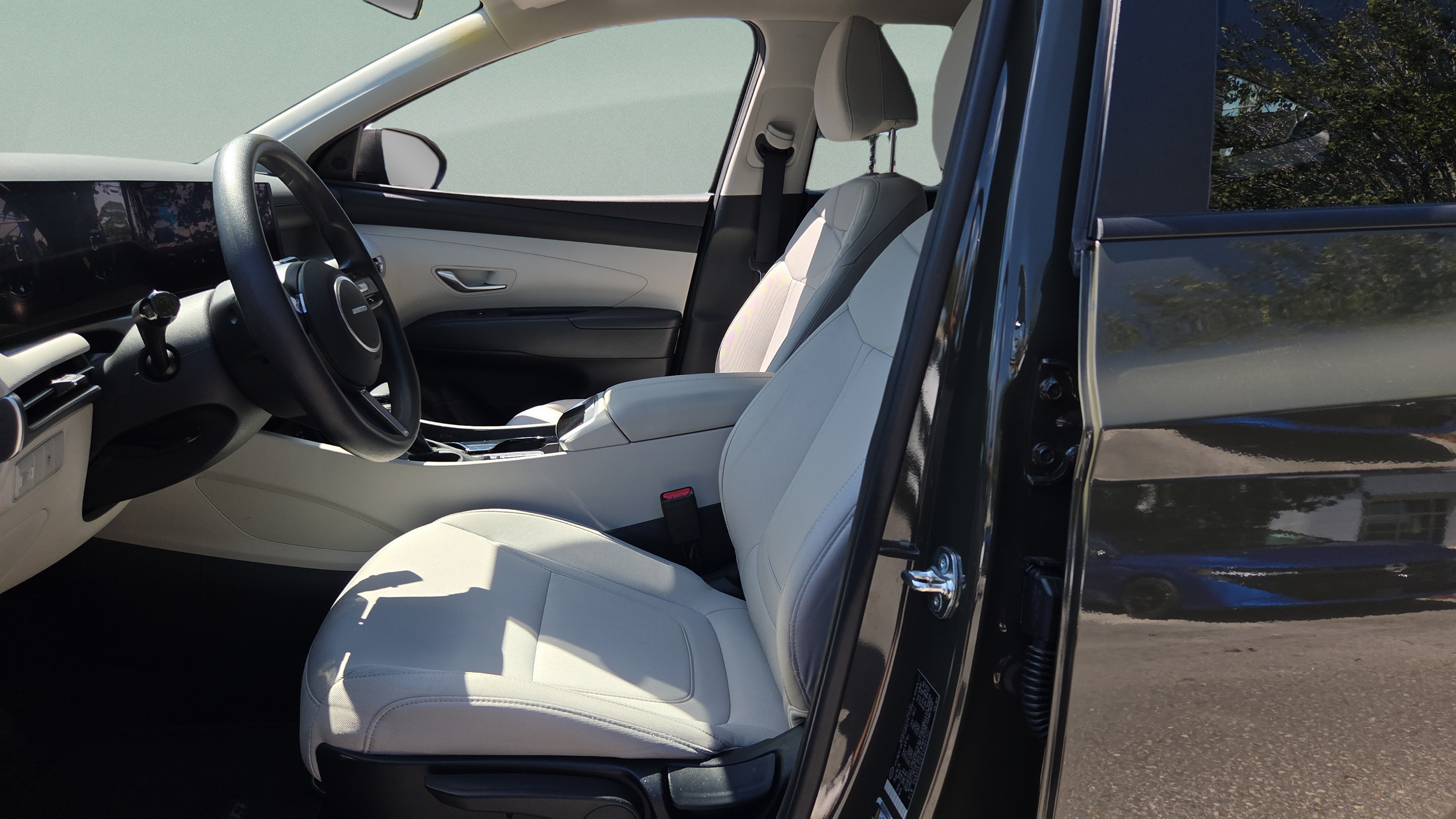 Used 2025 Hyundai Tucson SE FWD image 9