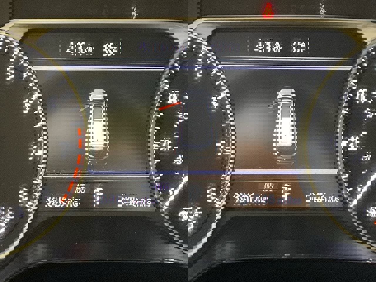 Used 2025 Nissan Pathfinder SV image 14