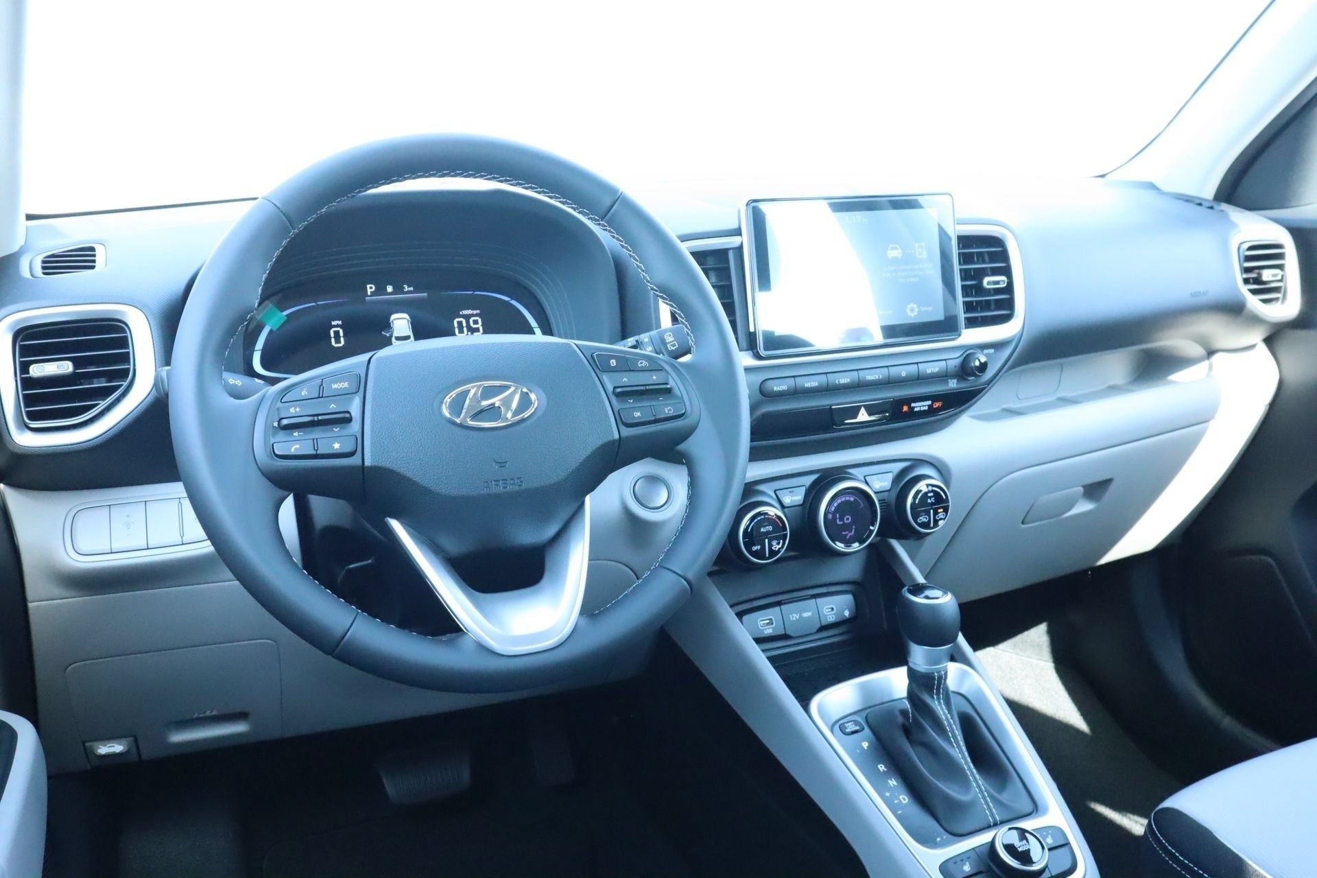 New 2026 Hyundai Venue SEL FWD image 9