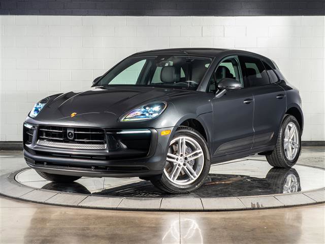 Certified 2025 Porsche Macan image 1