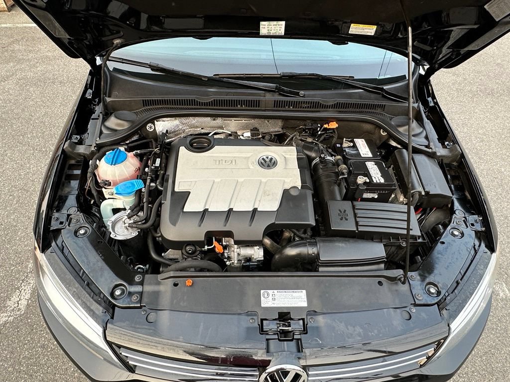 Used 2012 Volkswagen Jetta TDI FWD image 20
