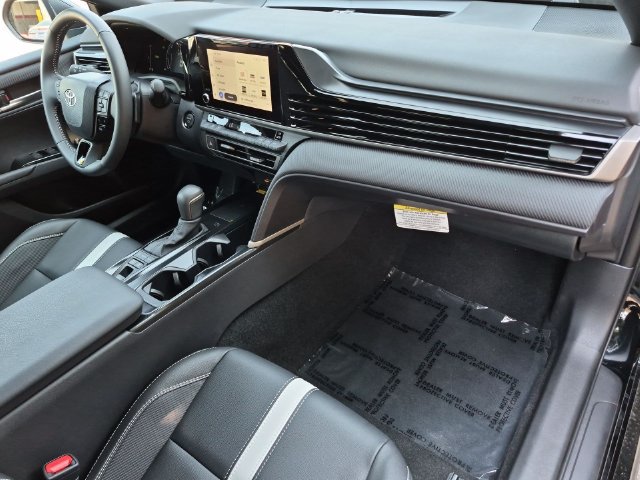 Used 2026 Toyota Camry SE FWD image 26