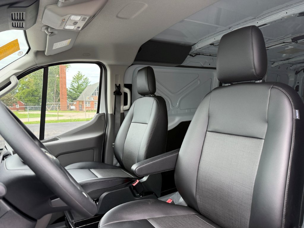 New 2026 Ford Transit 150 Low Roof RWD image 12