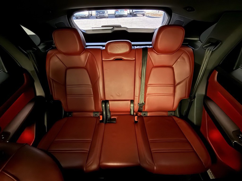 Used 2019 Porsche Cayenne S image 43