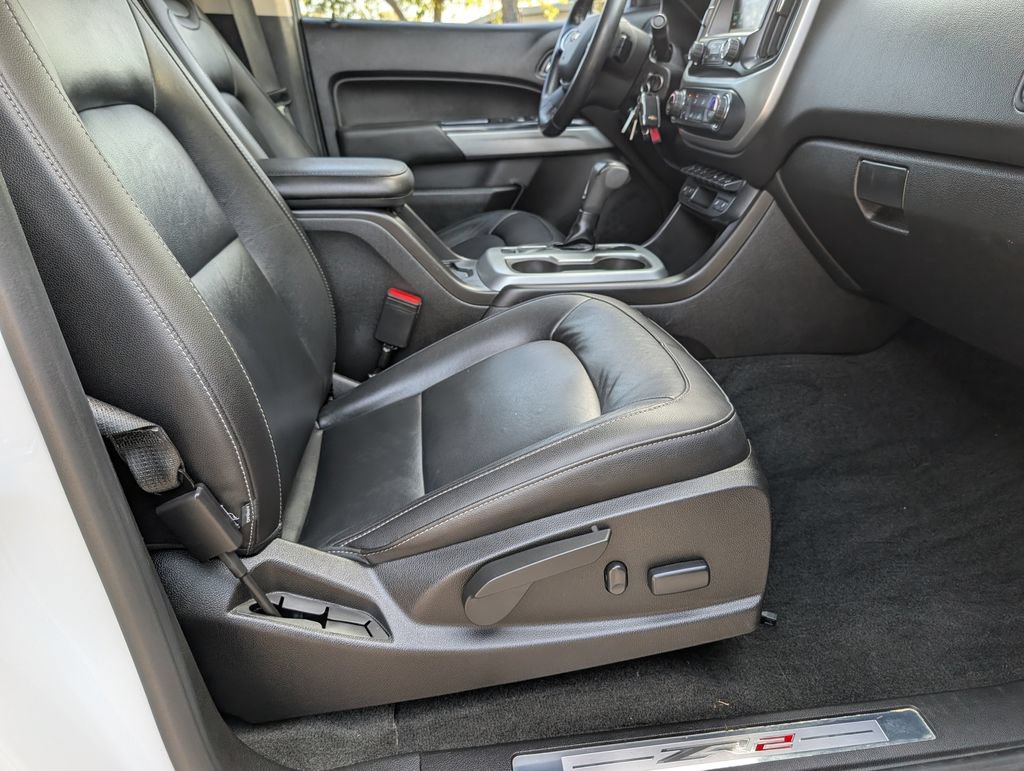 Certified 2018 Chevrolet Colorado ZR2 w/ ZR2 Dusk Special Edition AWD/4WD image 21