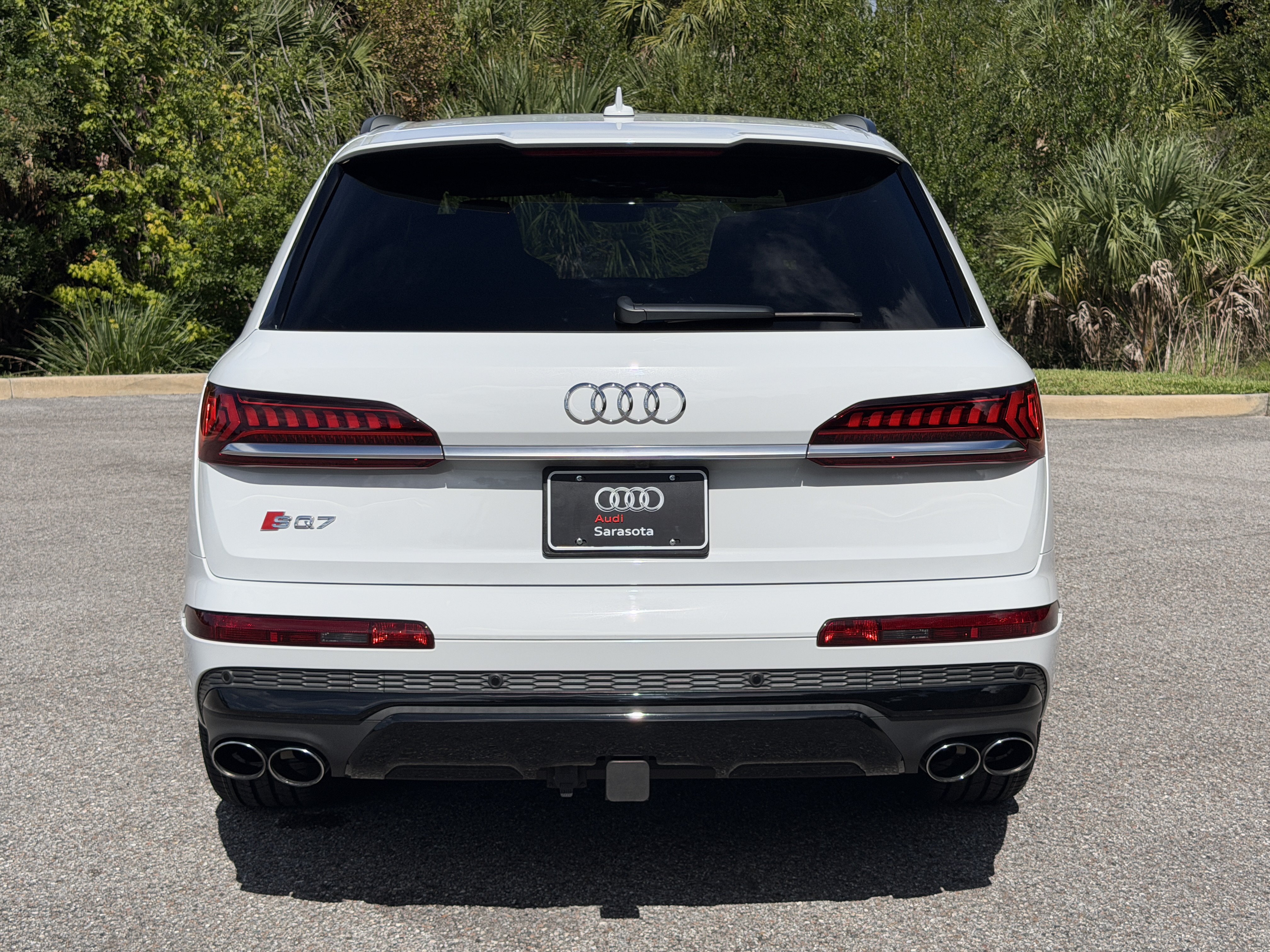 Used 2021 Audi SQ7 Prestige AWD/4WD image 6