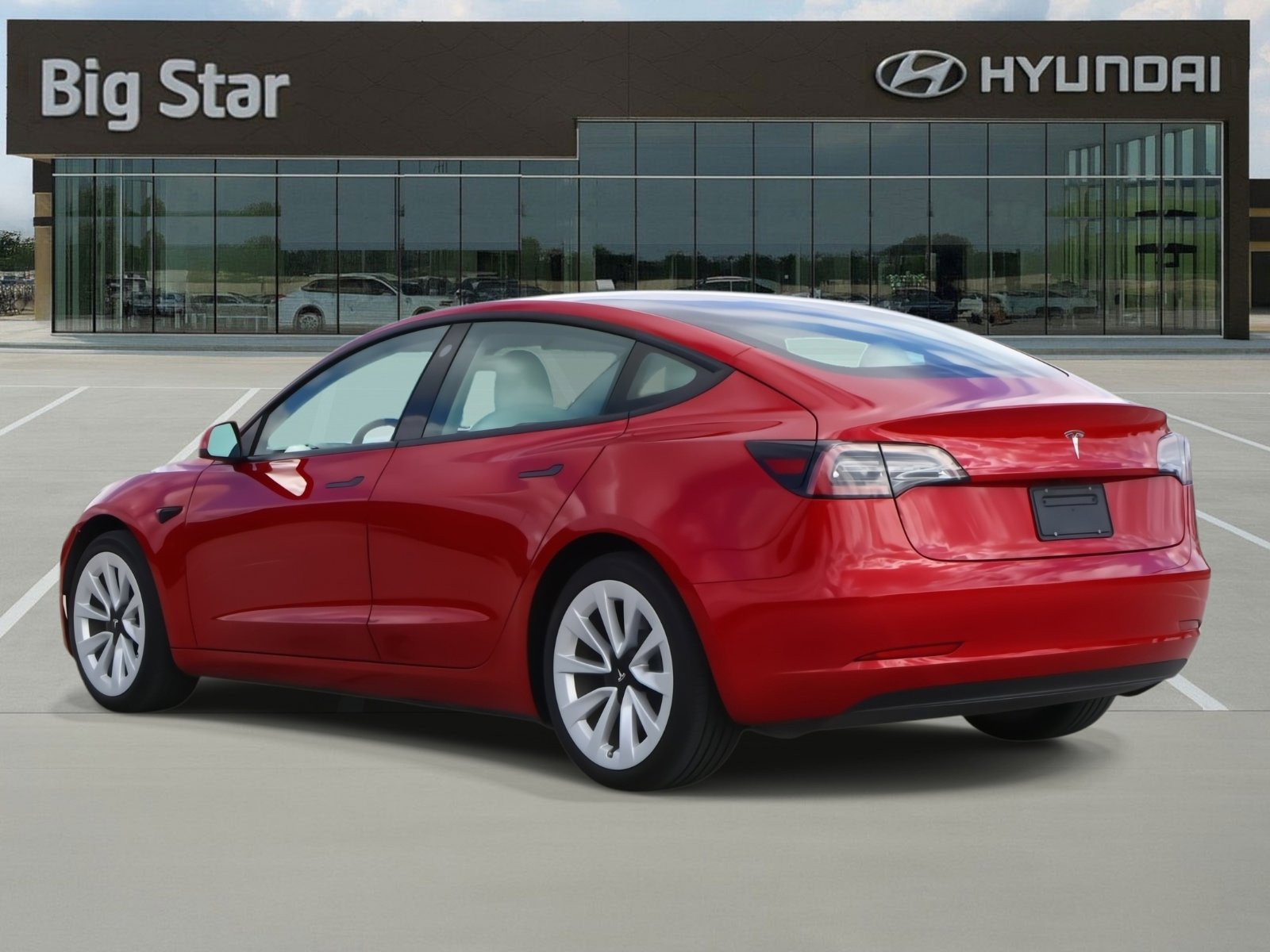 Used 2022 Tesla Model 3 Standard Range image 3