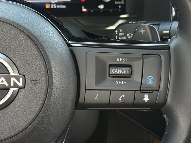 Used 2023 Nissan Pathfinder Platinum w/ Cargo Package AWD/4WD image 14