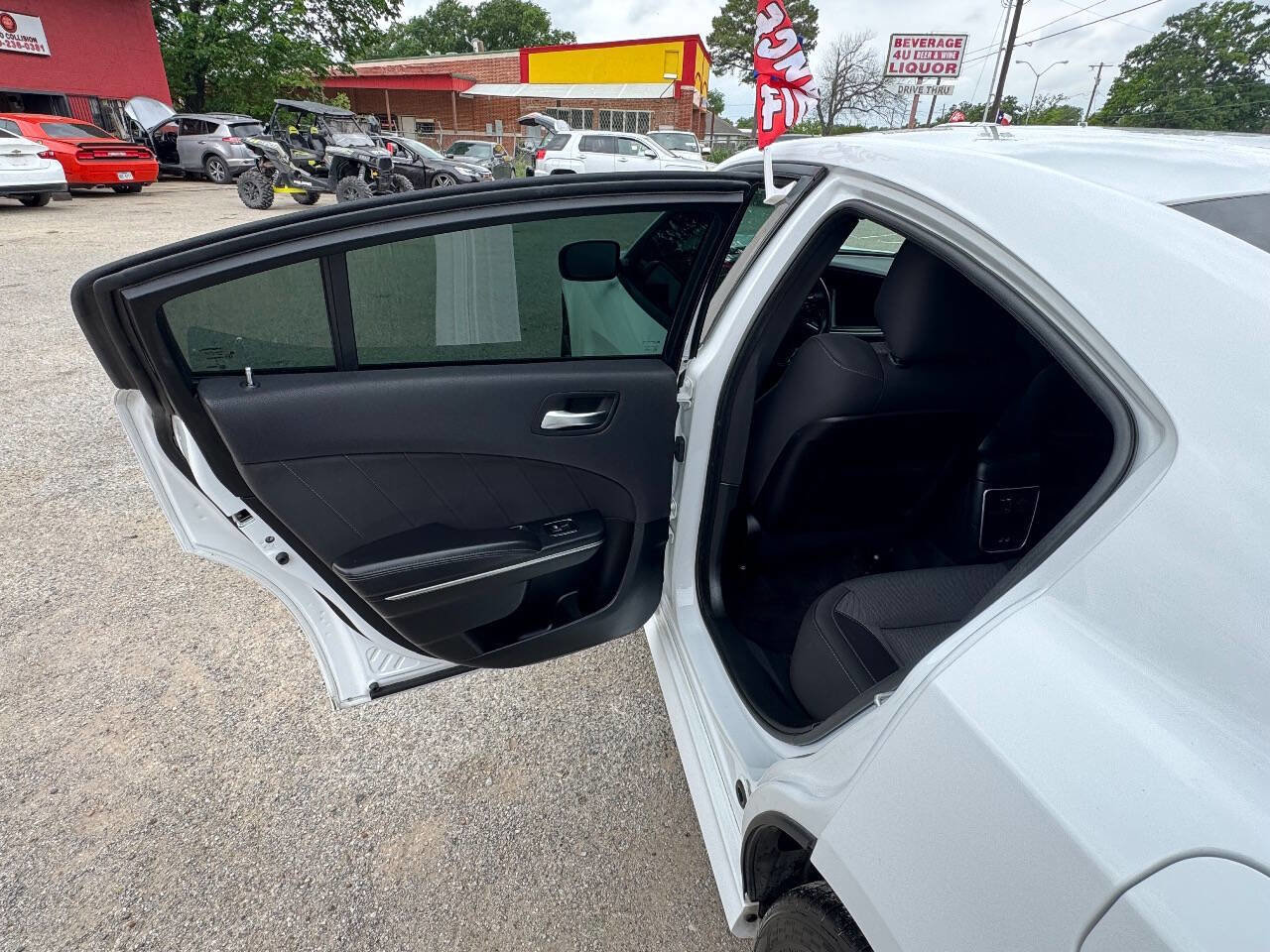 Used 2018 Dodge Charger SXT Plus RWD image 12