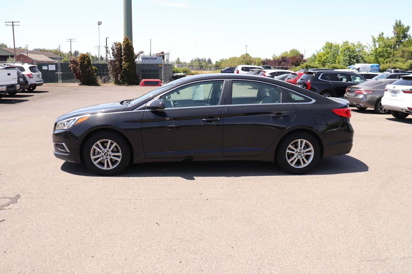 Used 2017 Hyundai Sonata SE FWD image 8