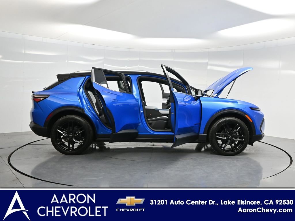 New 2026 Chevrolet Equinox EV LT image 3