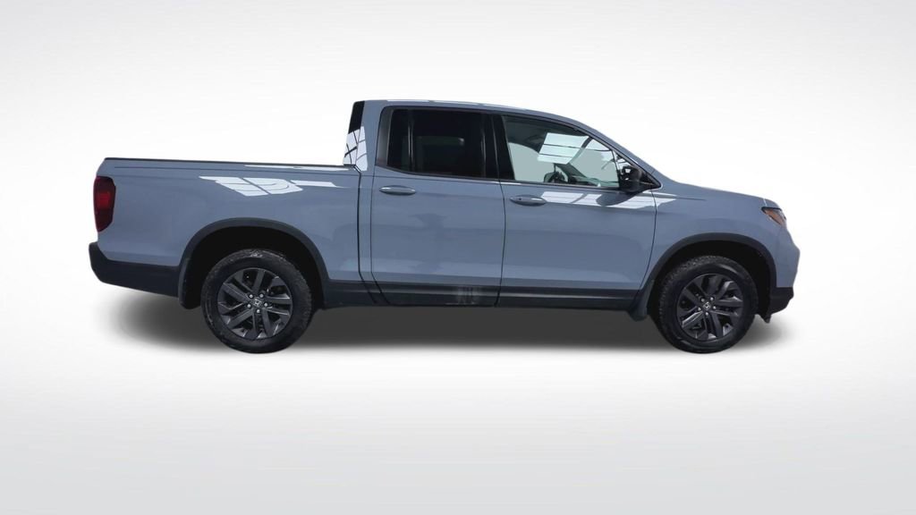 Used 2023 Honda Ridgeline Sport image 9