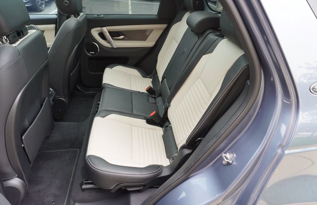 Used 2020 Land Rover Discovery Sport SE R-Dynamic AWD/4WD image 21