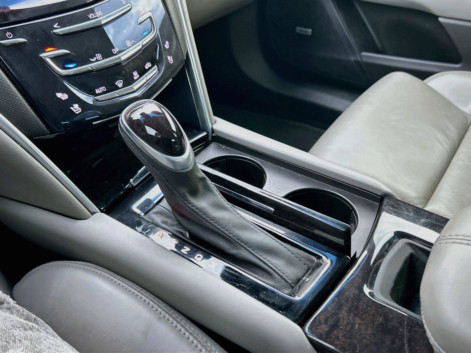 Used 2015 Cadillac XTS Luxury w/ Driver Awareness Package FWD image 27