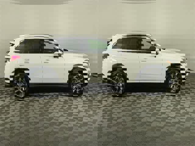 Certified 2026 Mercedes-Benz GLC 300 4MATIC image 6