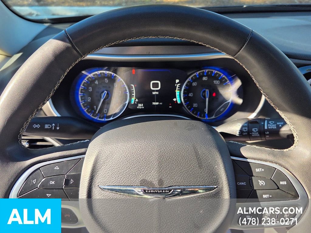 Used 2023 Chrysler Pacifica Touring-L image 24