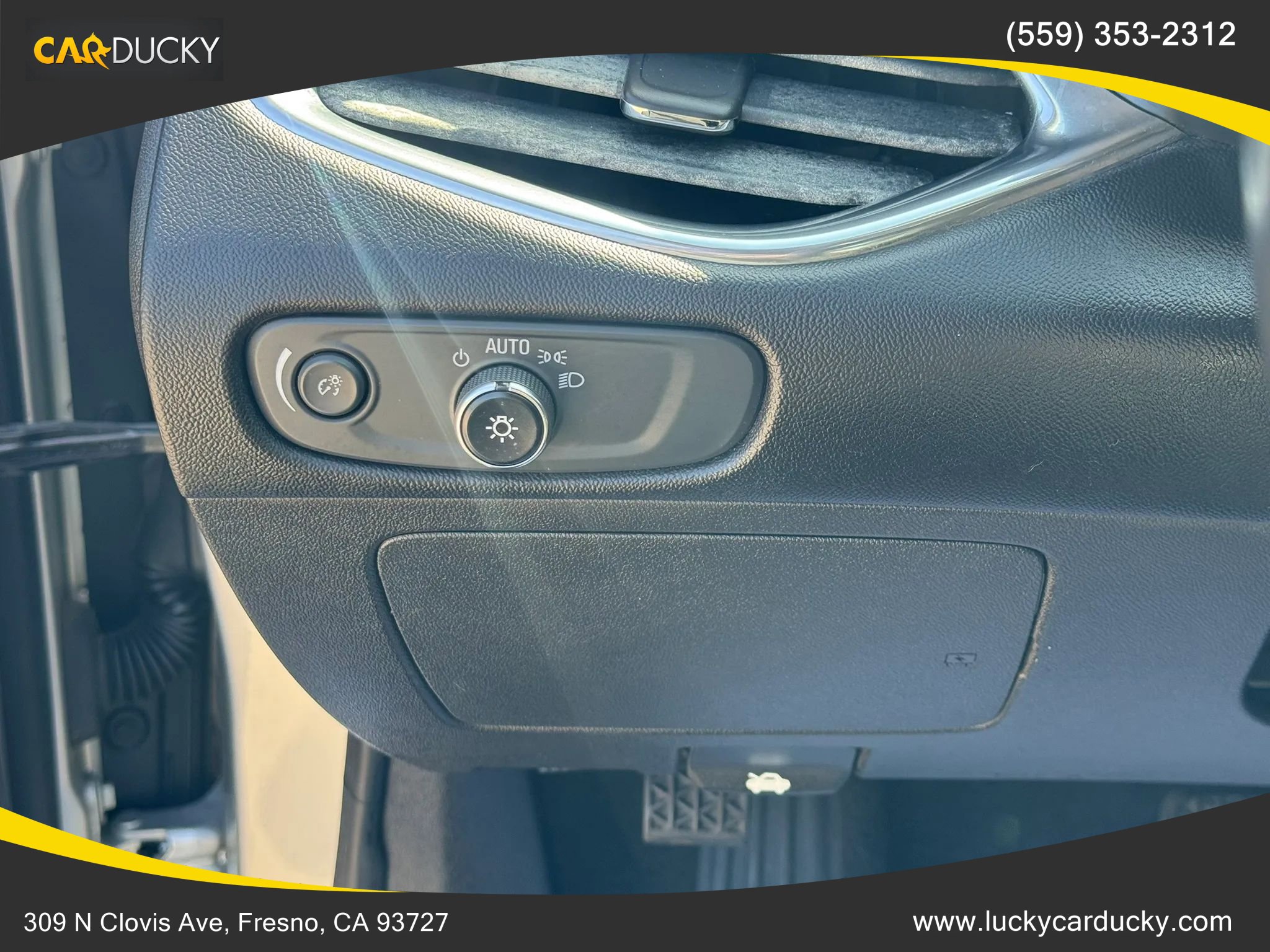 Used 2017 Chevrolet Malibu LT w/ Driver Confidence Package FWD image 11