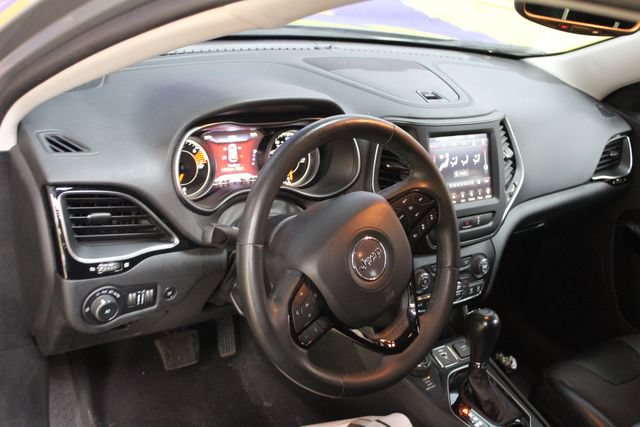 Used 2023 Jeep Cherokee Altitude Lux AWD/4WD image 14