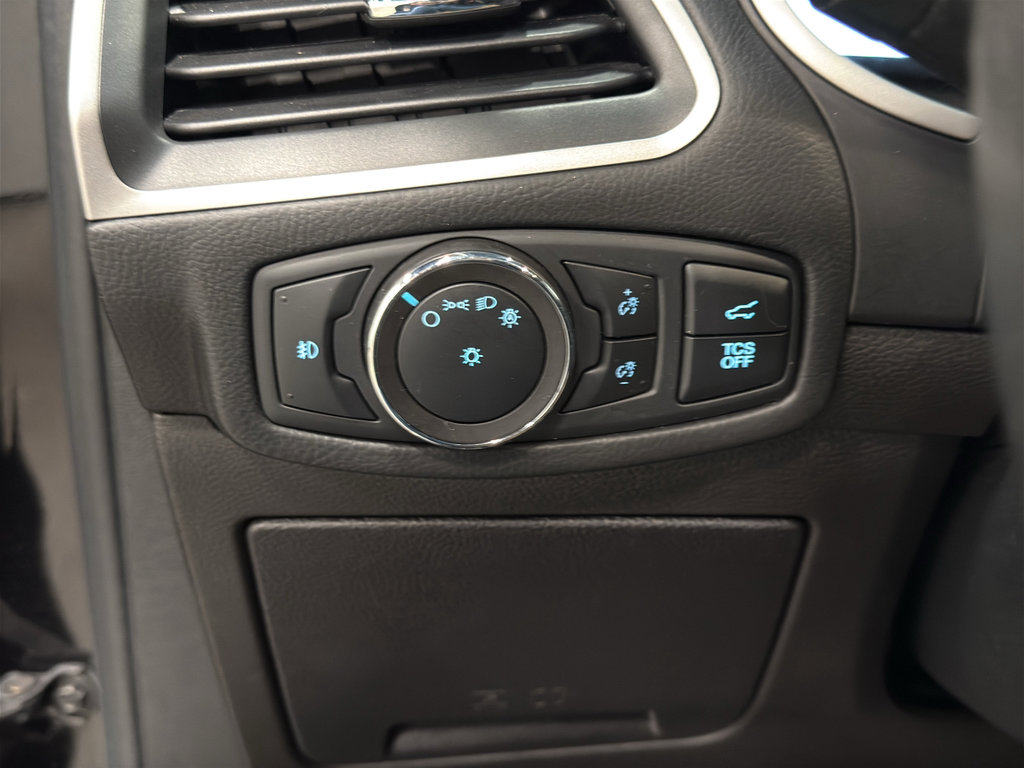 Used 2020 Ford Edge SEL w/ Convenience Package image 11