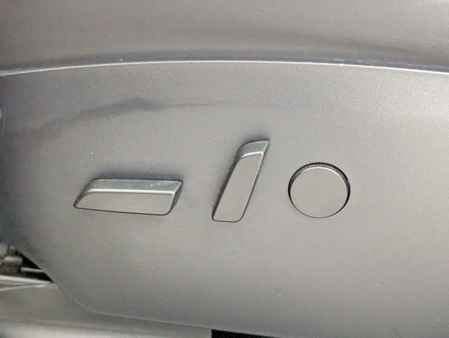 Used 2020 Tesla Model X Long Range image 11