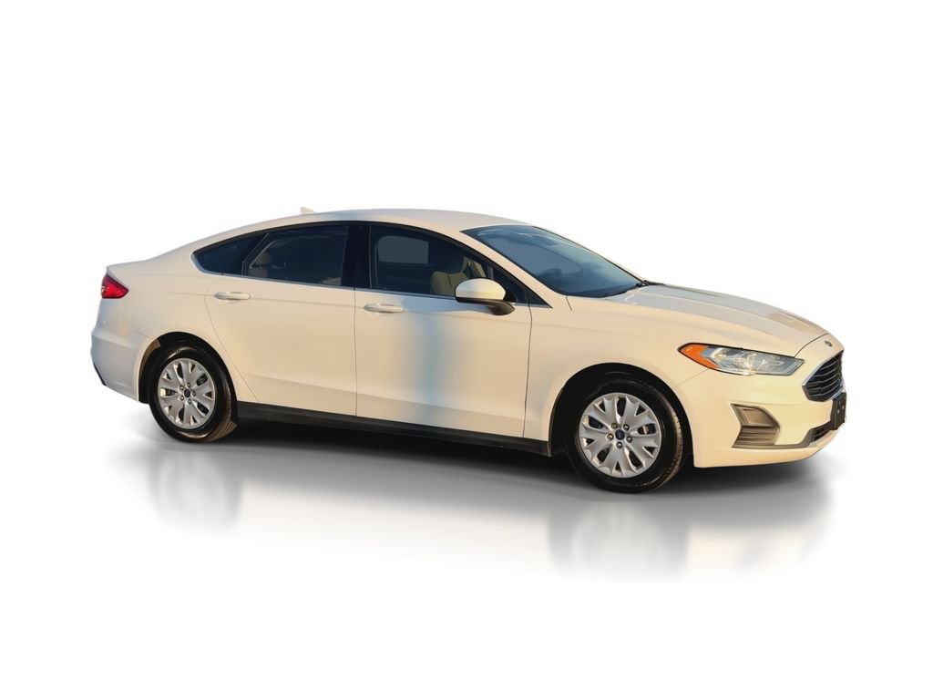 Used 2020 Ford Fusion S FWD image 2