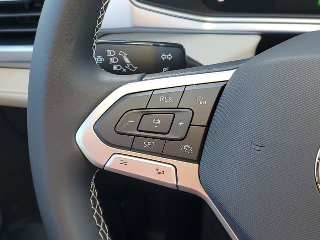 New 2026 Volkswagen Taos SE AWD/4WD image 16