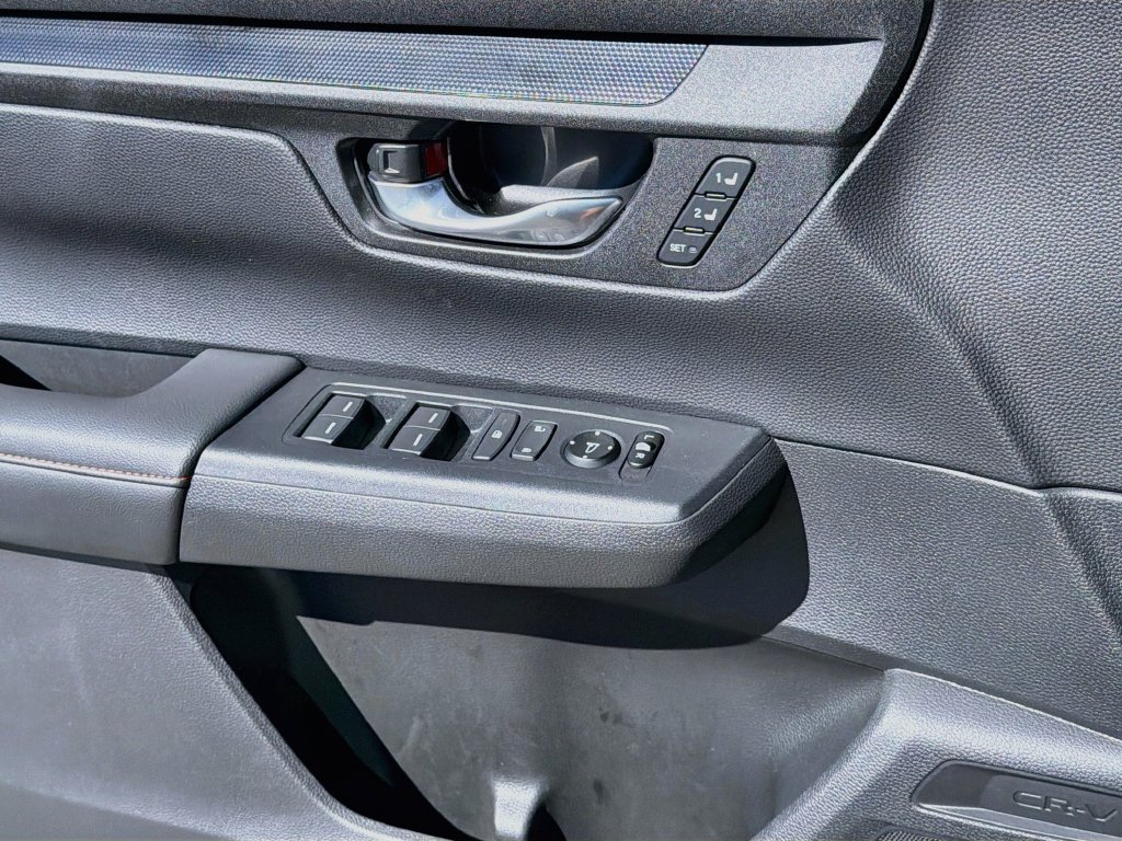 Used 2025 Honda CR-V Sport-L image 27