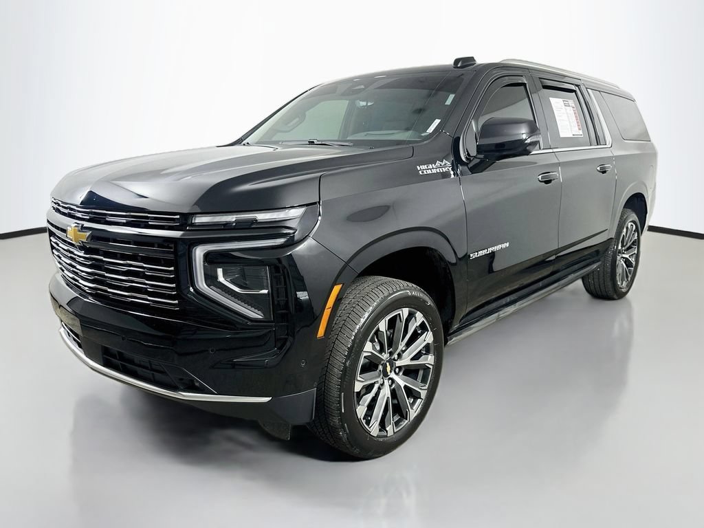 Used 2025 Chevrolet Suburban High Country AWD/4WD image 3