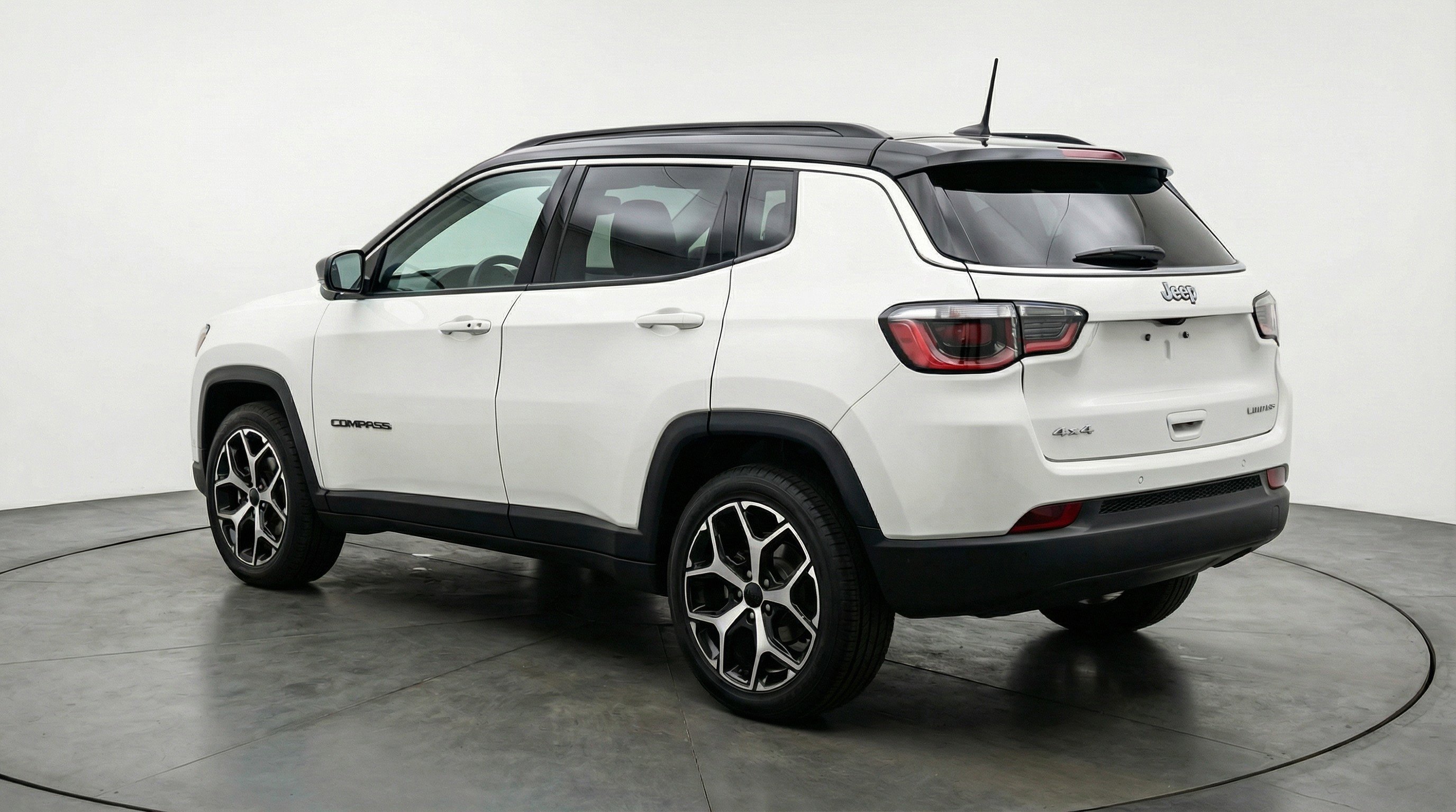 Used 2025 Jeep Compass Limited AWD/4WD image 6