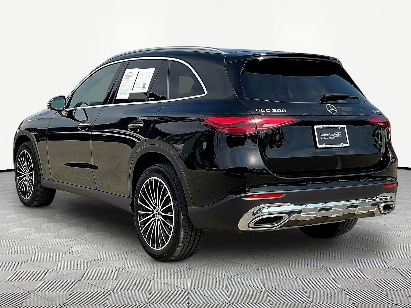 Certified 2026 Mercedes-Benz GLC 300 4MATIC image 4