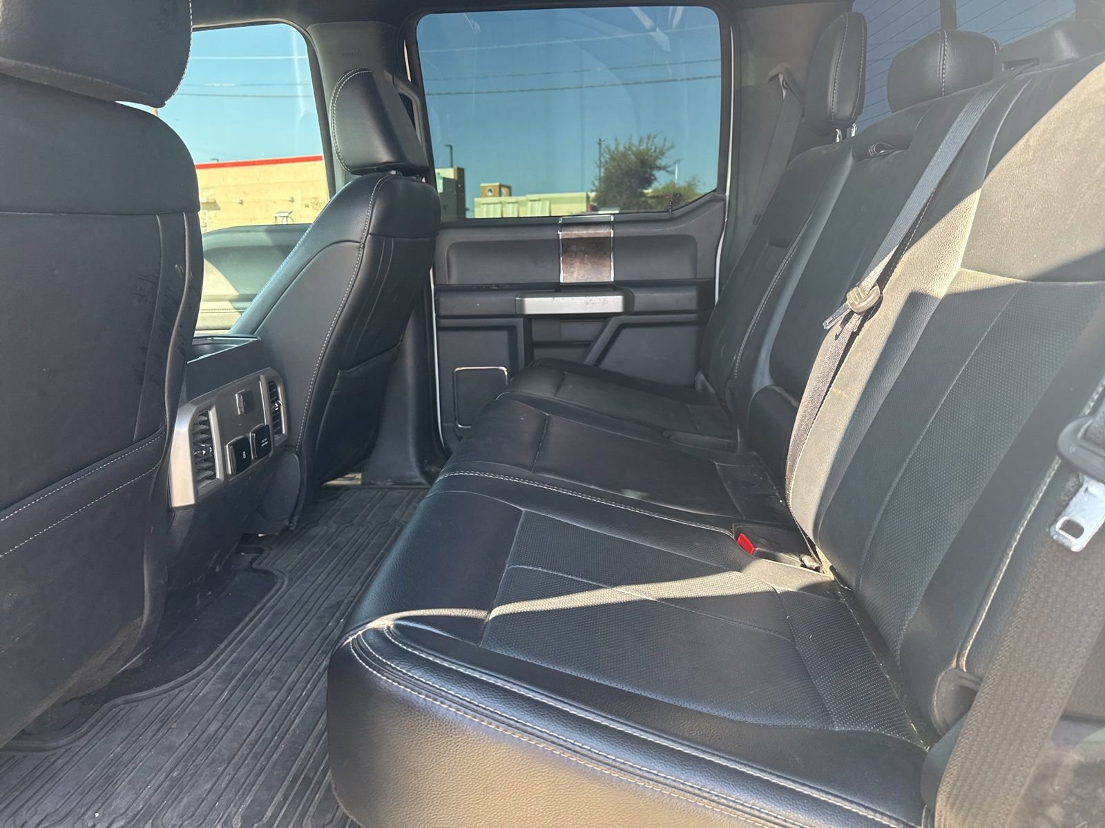 Used 2022 Ford F250 Lariat w/ Lariat Value Package AWD/4WD image 10