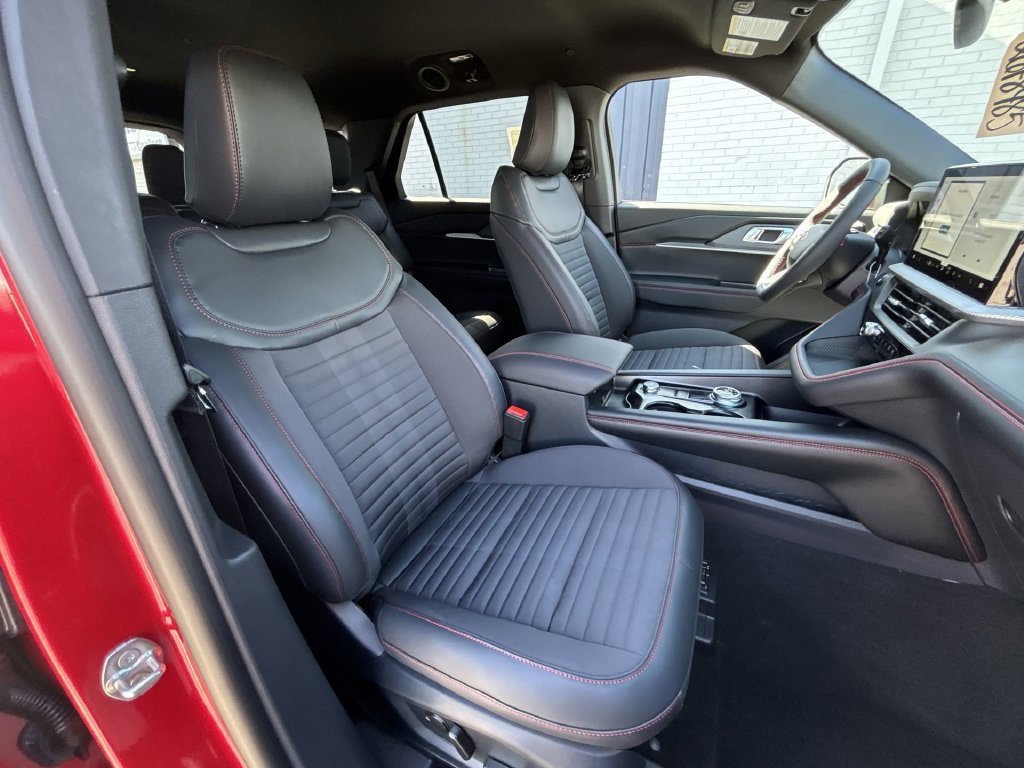 New 2026 Ford Explorer ST-Line w/ ST-Line Street Pack RWD image 27