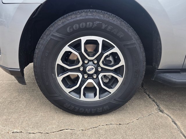 Used 2024 Ford Expedition Max XLT RWD image 11