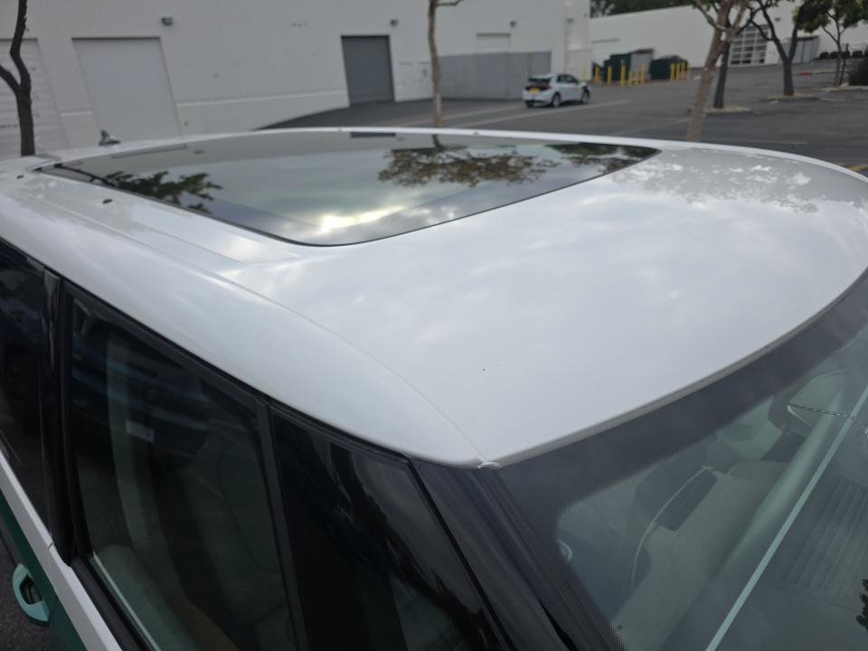 Used 2025 Volkswagen ID. Buzz Pro S Plus RWD image 4