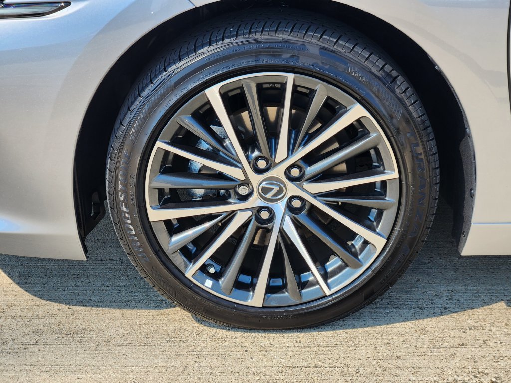 Certified 2025 Lexus ES 350 w/ Premium Package FWD image 10