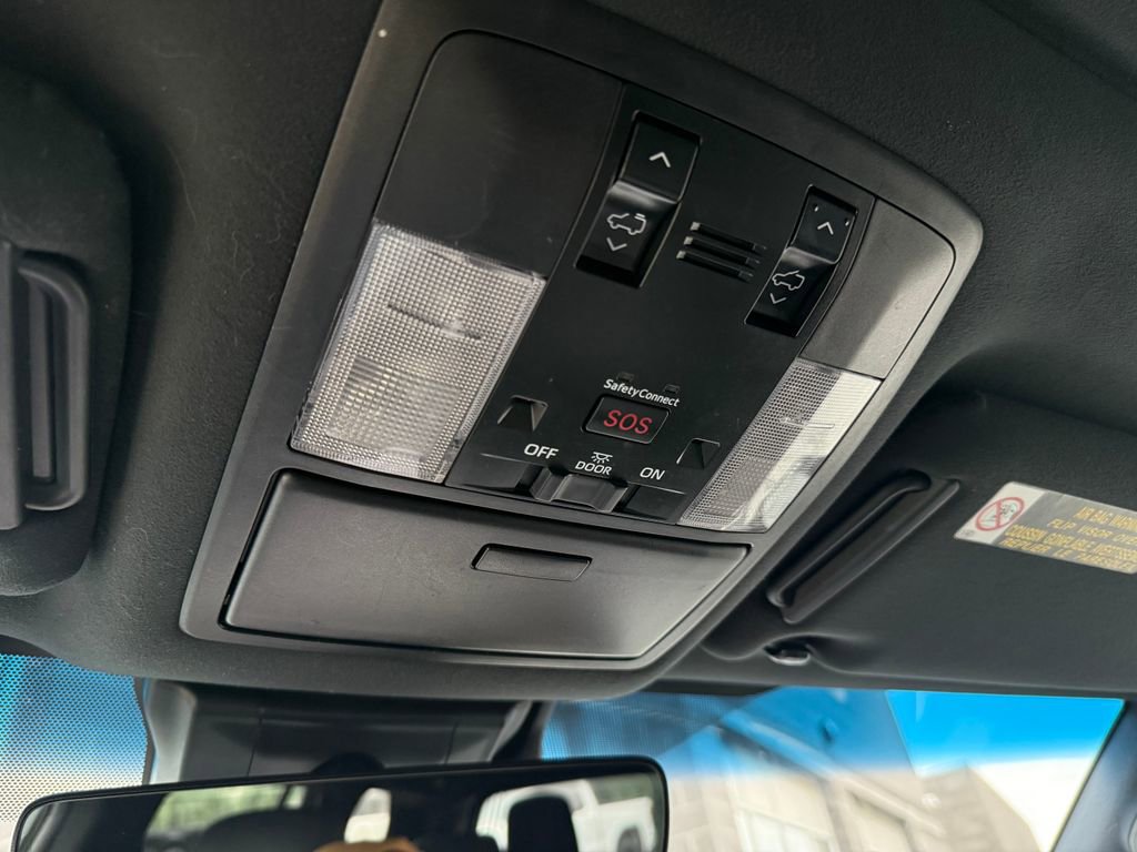 Used 2020 Lexus GX 460 Premium w/ Premium Package image 45