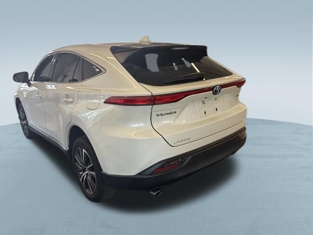 Used 2021 Toyota Venza LE AWD/4WD image 18