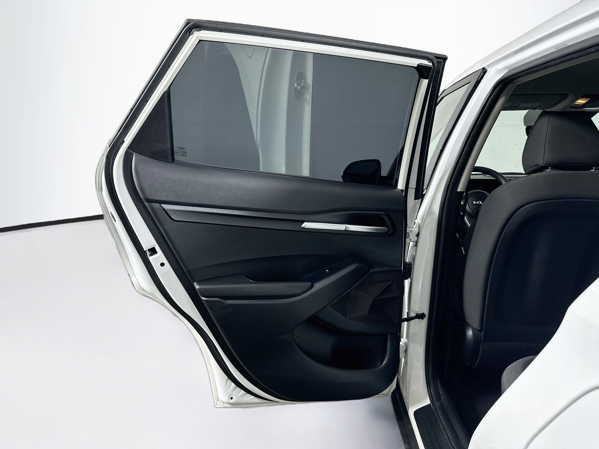 Used 2025 Kia Seltos LX AWD/4WD image 25