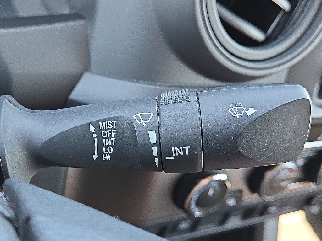 Used 2023 Toyota Tacoma SR AWD/4WD image 27