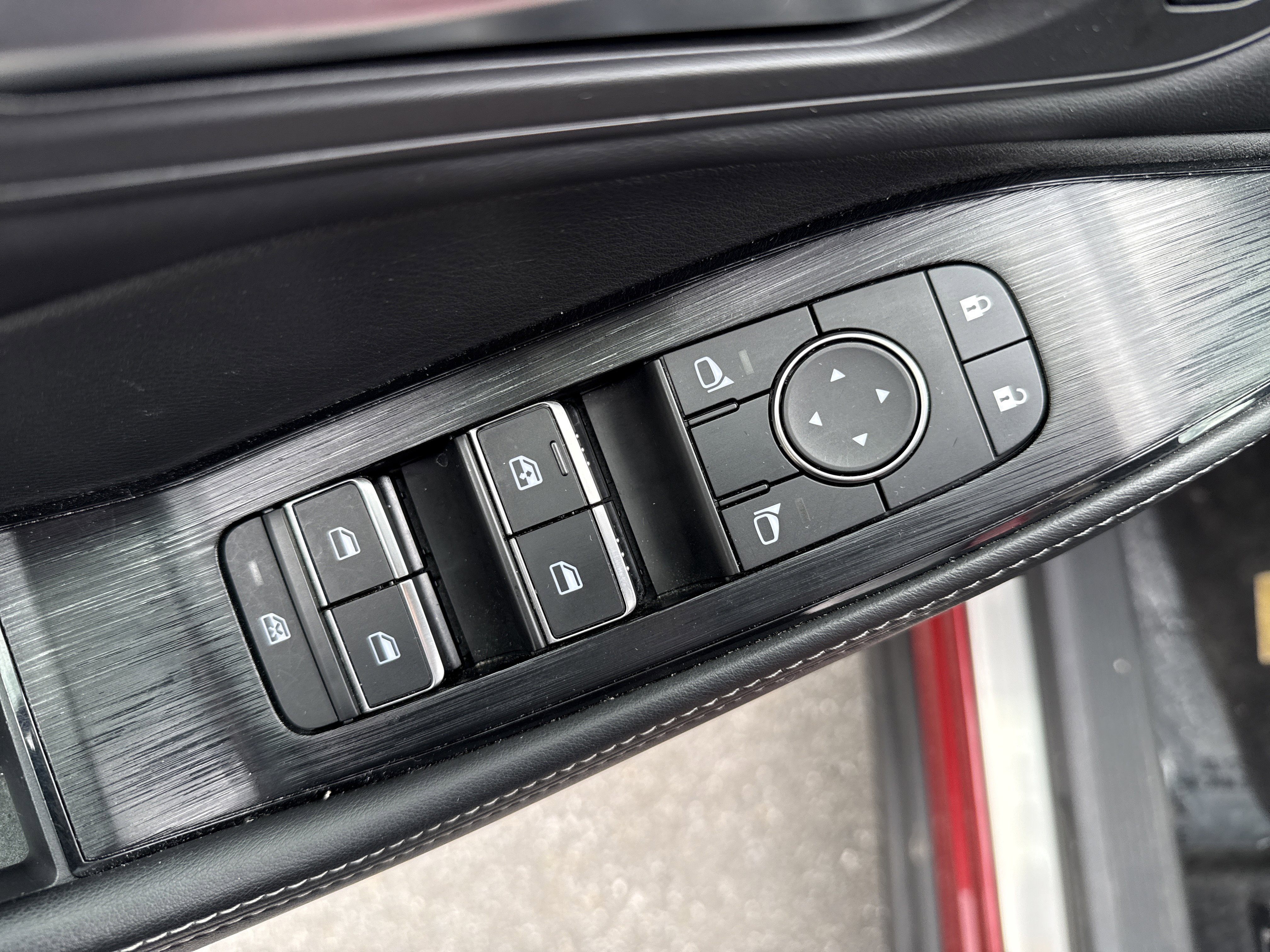Used 2023 Nissan Rogue SL w/ SL Premium Package AWD/4WD image 16