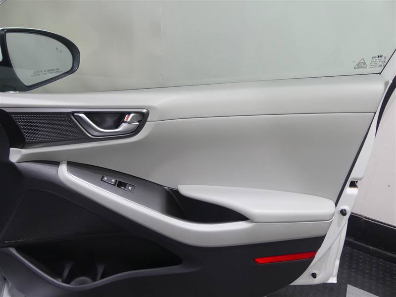 Used 2020 Hyundai Ioniq Limited FWD image 19
